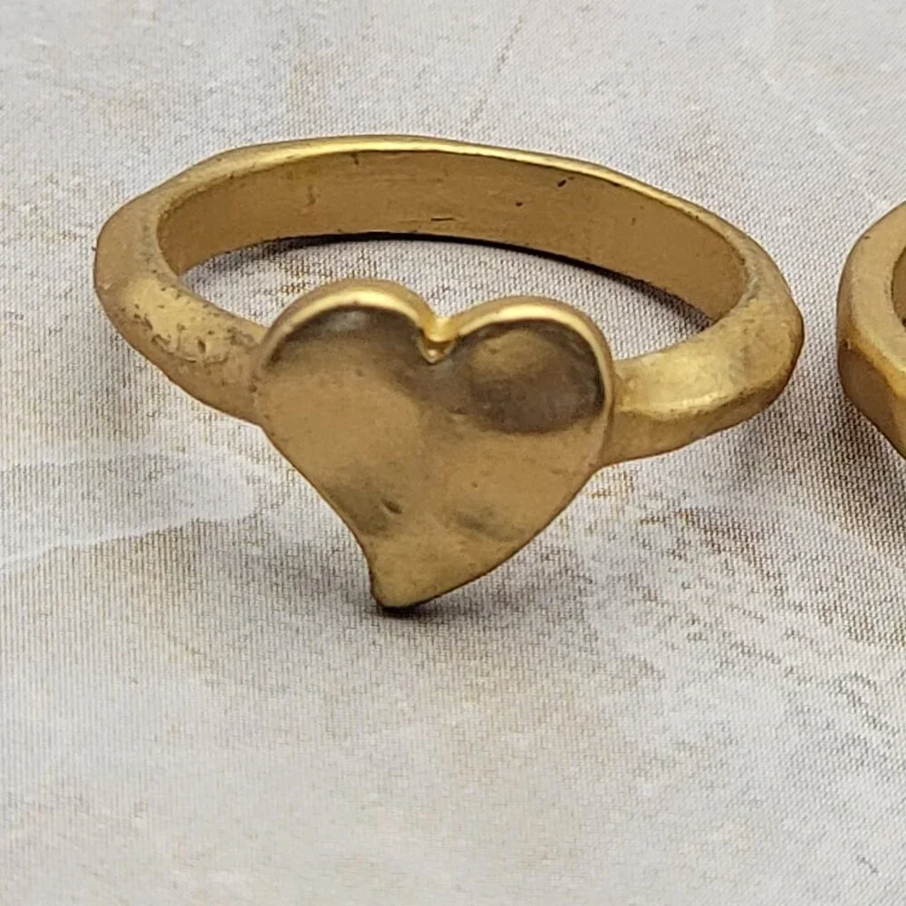 Fashion Rings Lot Of 4 Brushed Gold Solid Heart & Multicolor Rhinestones Size 7